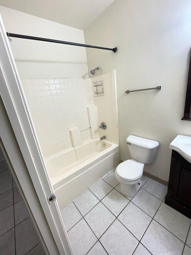 3518 W Lexington St Unit 2