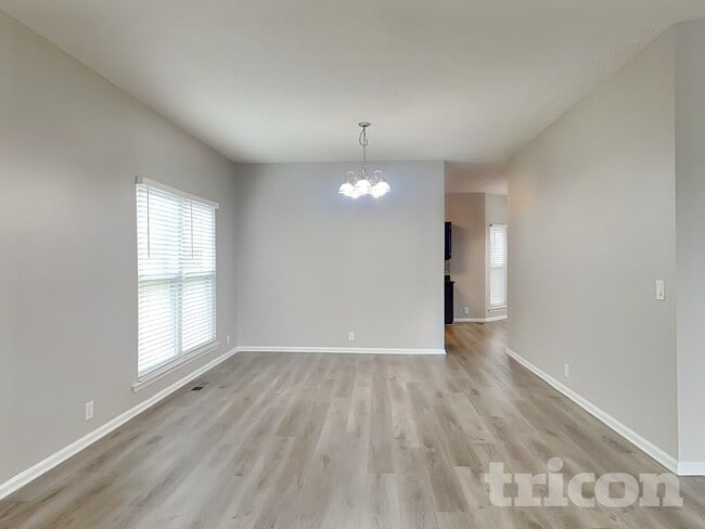 Photo - 1609 Crosswind Pl