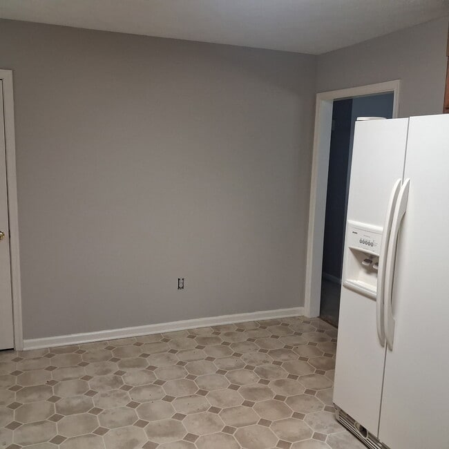 327 Dixie Airport Rd