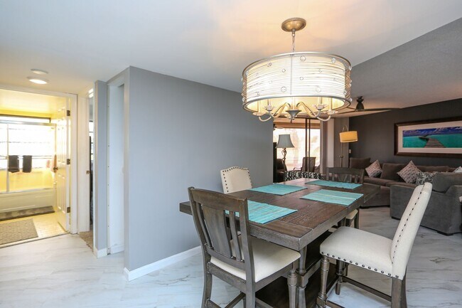 Photo - ** TIMBER CREEK AT LELY ** 2 BED / 2 BATH... Unidad 104