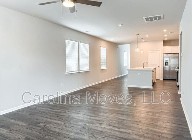 Photo - 609 Poinsett Bridge Wy