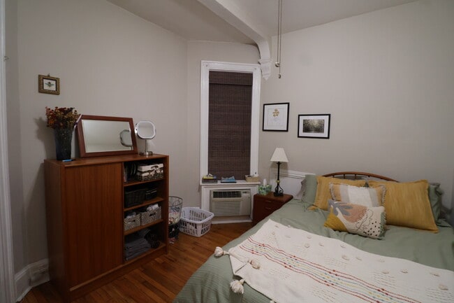 Photo - 280 S 23rd St Unit 1R