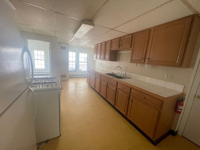 Photo - Cozy 2-Bedroom Apartment in Adams, MA Unit 3