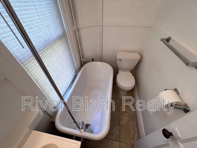 Photo - 853 S Douglas Ave