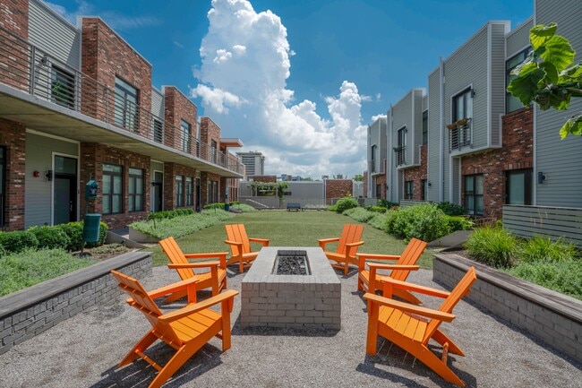 2100 Acklen Flats