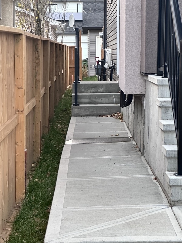 Photo - 10428-10147 147 St NW