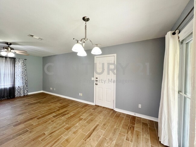 Photo - 408 W Morton Ave