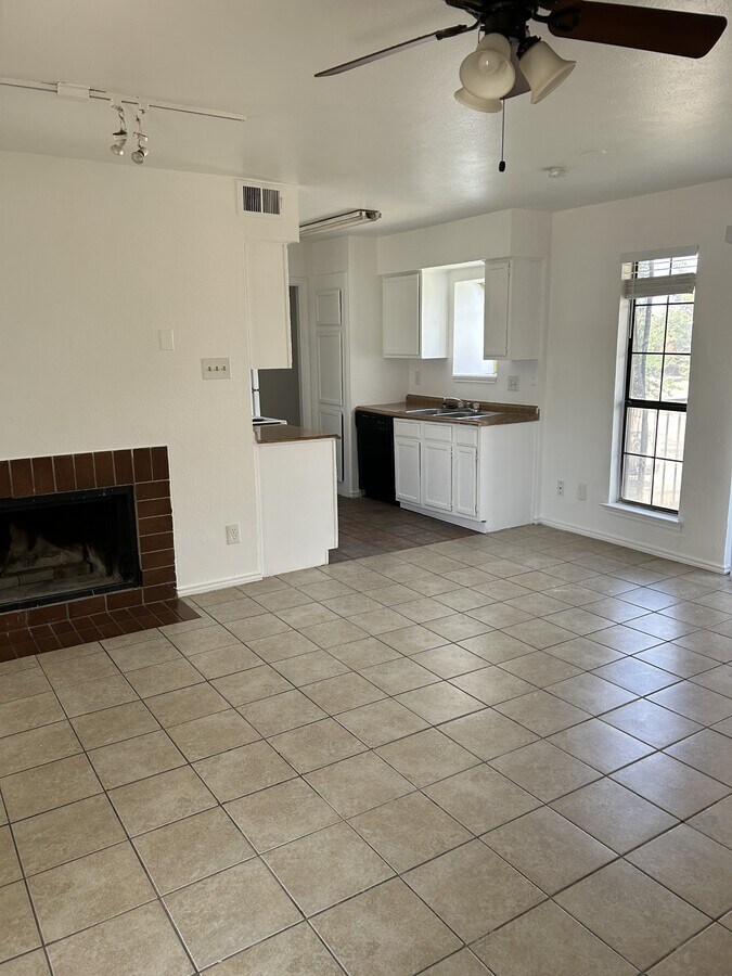 Photo - 5801 Lake Hubbard Pkwy