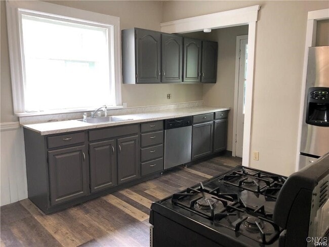 Photo - 139 Strong Ave