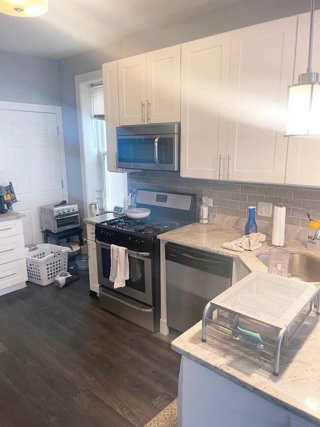 Photo - 1433 N Cleaver St Unit 2F