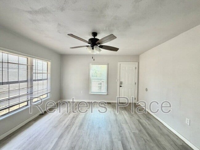 Photo - 903 N Owalla Ave