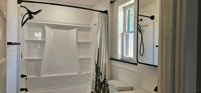 Photo - 2521 N Hamilton St