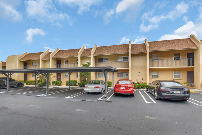 Building Photo - 2845 SW 22nd Ave Unit 205 Rental