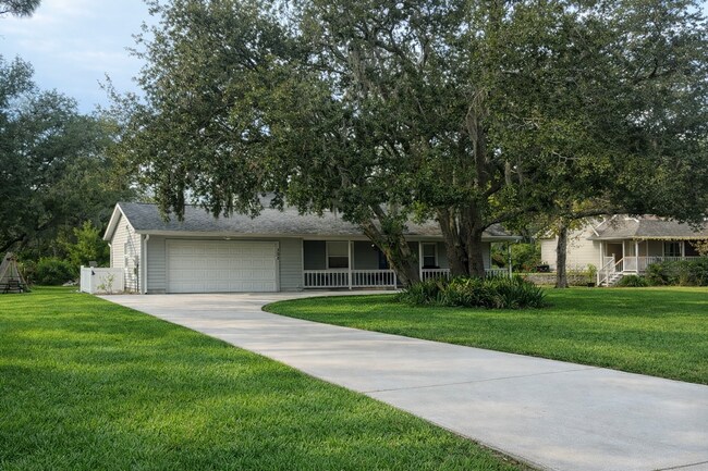 Photo - 702 134th St E