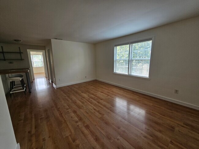 Building Photo - 814 S Arlington Mill Dr Unit 302