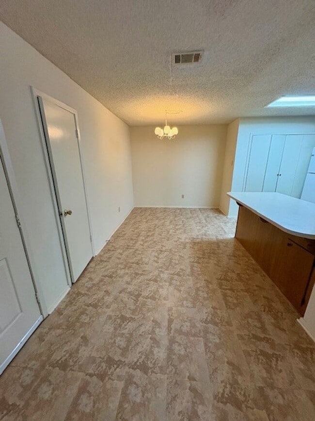 Photo - 204-206 Zuni Unit 206