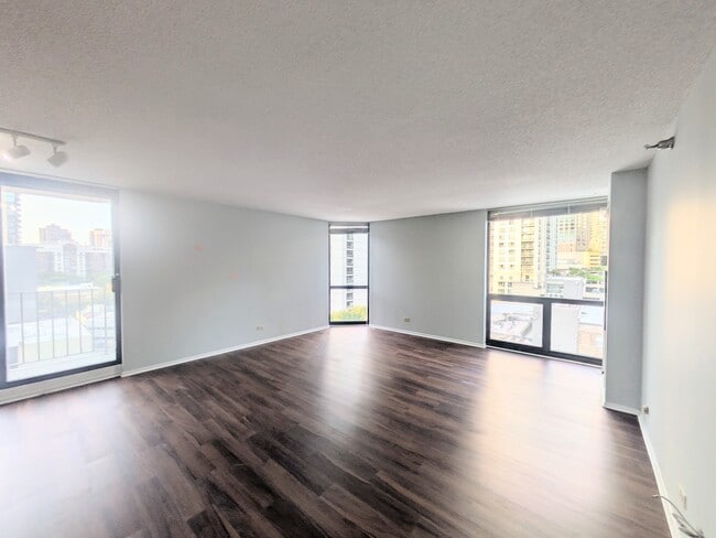 Photo - 70 W Huron St Unit 802