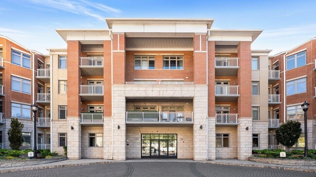 Building Photo - 7400 River Rd Unit 206
