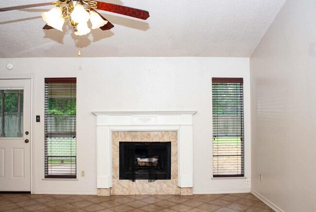 Photo - 9495 Landis Dr