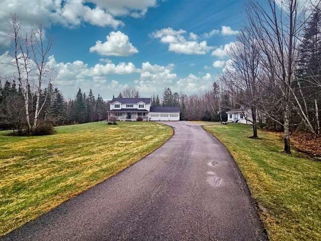 Building Photo - 32 Patterson Rd