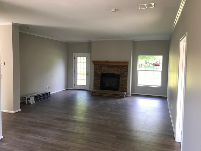 Photo - 1170 New Era Rd