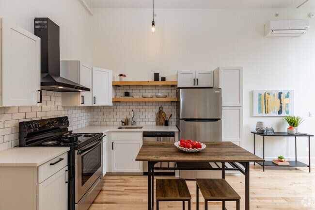 1BR, 1BA - Bowtie High