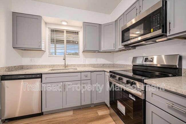 Building Photo - 7801 W 83rd St