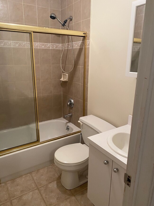 466 Main St Unit Studio