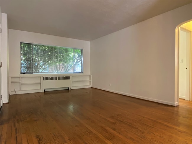 Sala de estar - Elite Court Apartments