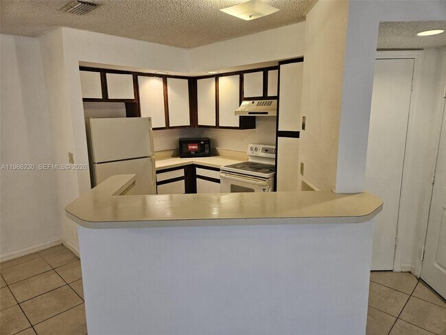 3300 Pinewalk Dr N Unit 1911