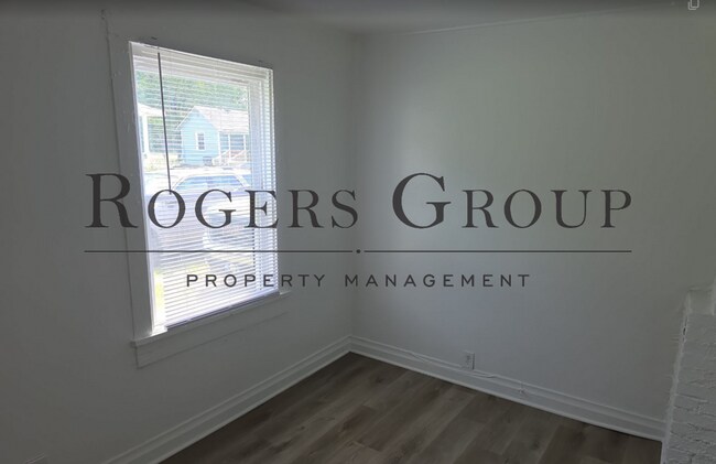 Photo - 652 Ransom St