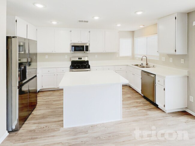 Photo - 3144 McLennan Ave