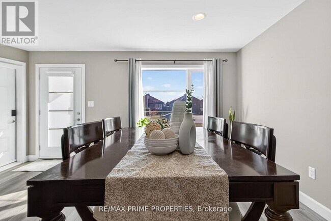 Photo - 110 Moonstone Cres