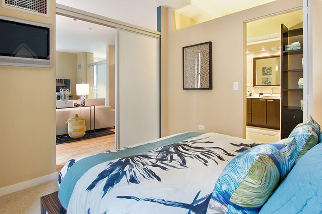 Photo - 205 W Randolph St