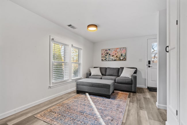 Photo - 3137 33rd Ave S