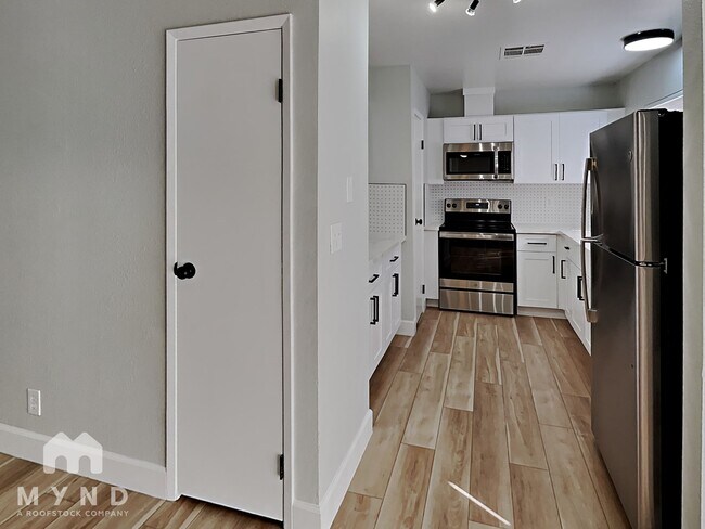 Photo - 6233 Don Gaspar Ave