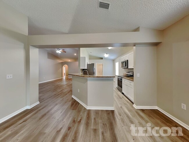 Photo - 649 Doe Cove Pl