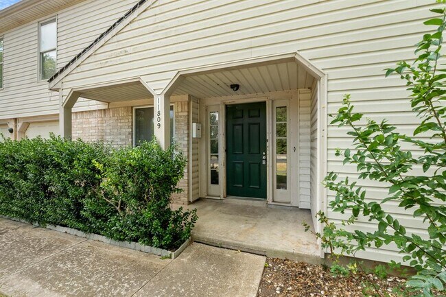 Photo - 11809 Eubank Dr