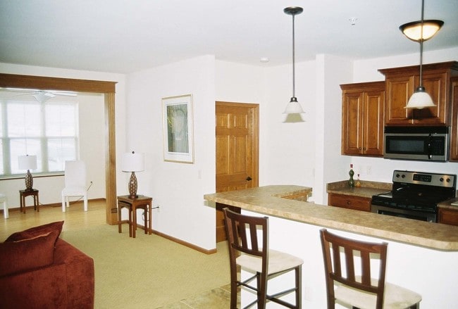 Photo - Drumlin Towers