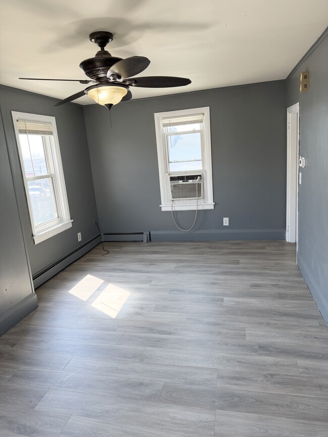 Photo - 1212 E Philadelphia Ave Unidad B