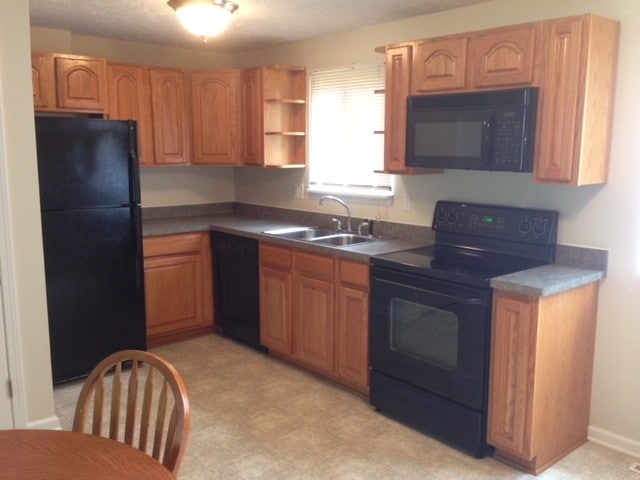 Beautiful Kitchen/Dining - 138 Woodlands Unit 138