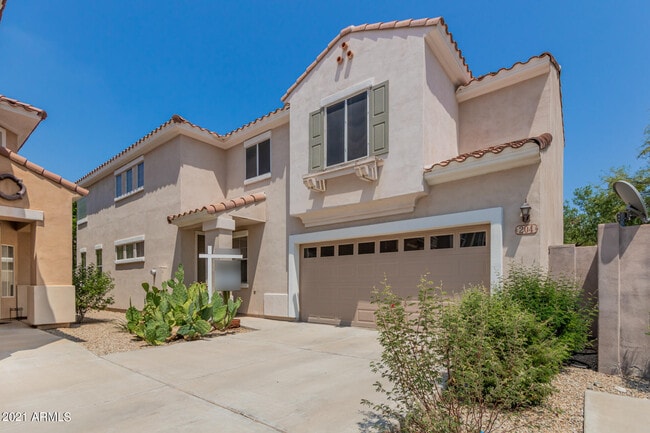 Photo - 204 W Mountain Sage Dr