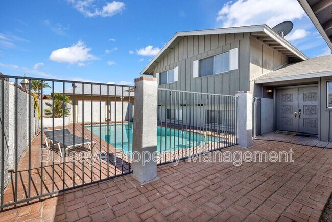 Photo - 1333 E Donner Dr