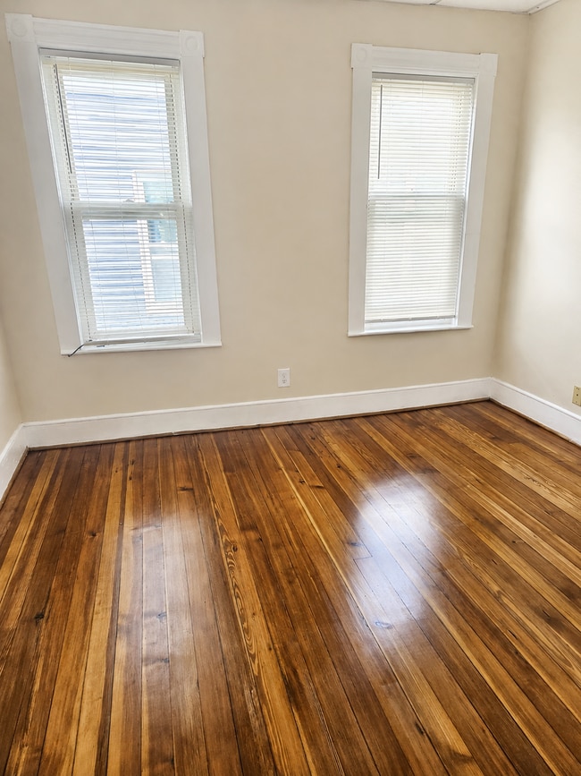 Photo - 15 Oakland Ave Unit 3 – Three-Bedroom Apartment