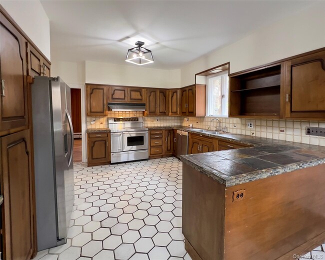 Photo - 85 Washington Rd