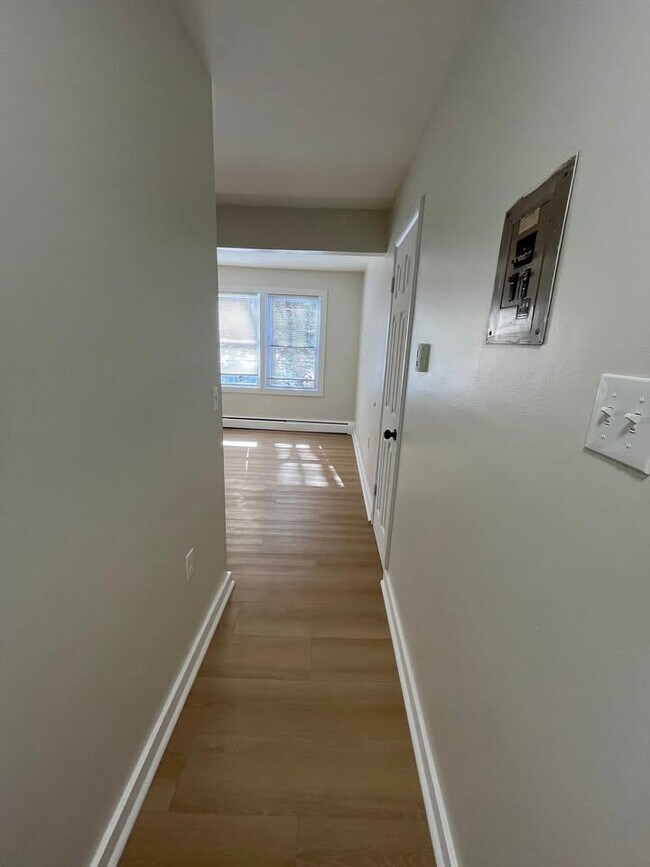 Photo - 98 E Market St Apartment Unit B7