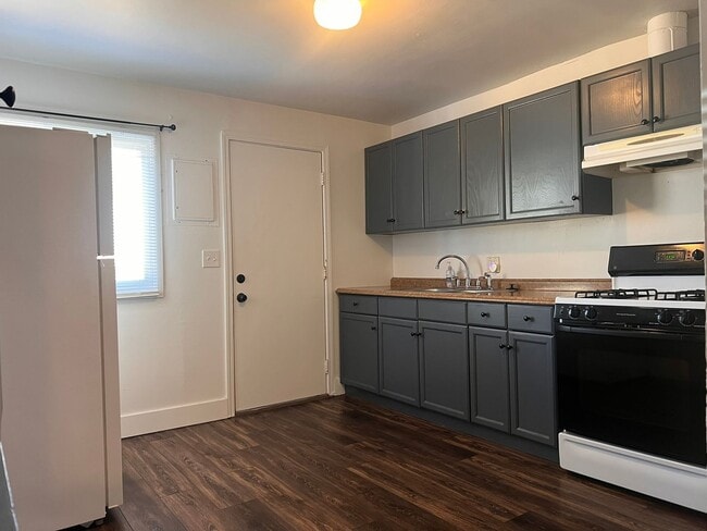 Photo - 2BD/1BA DUPLEX W/GARAGE &YARD IN LEBANON