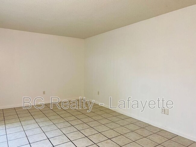 302 Pillette Rd