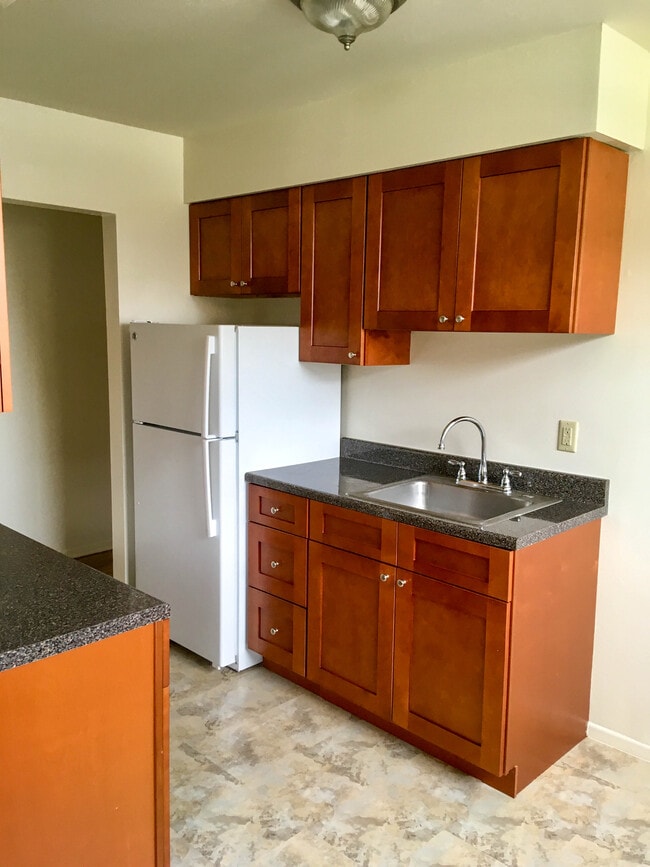 Photo - Jasontown Apartments