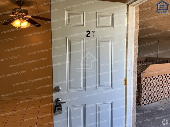 Building Photo - 915 S Seminole Dr Unit 27 Rental